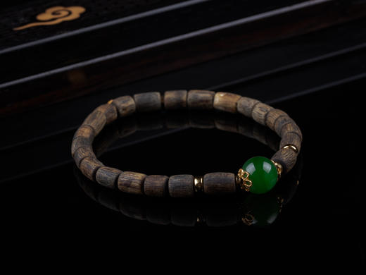 XY0280桶珠沉香+碧玉手串 商品图3