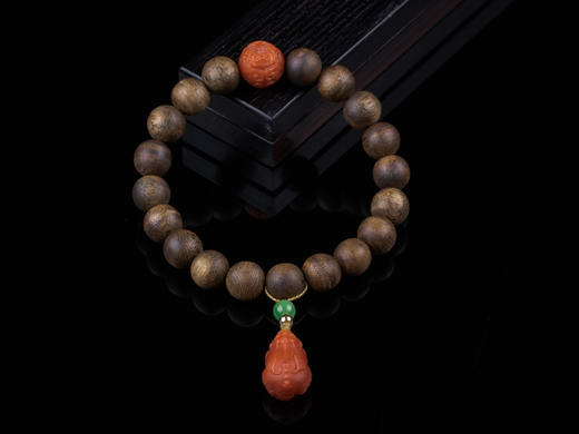 XY0281沉香+南红回纹珠貔貅手串 商品图0