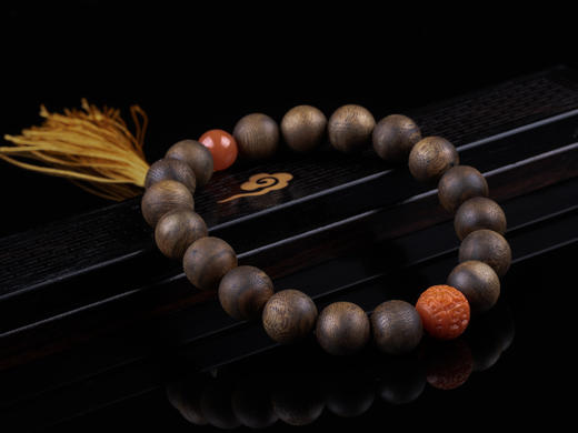 XY0250沉香+南红十八子手持念珠 商品图6