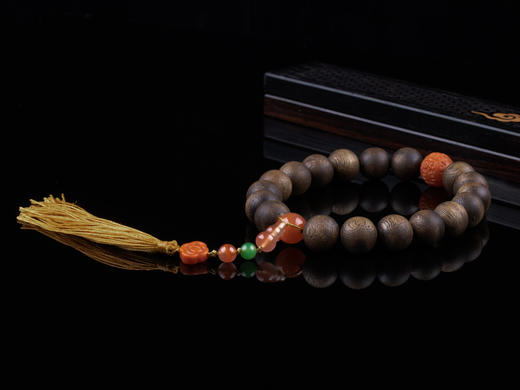 XY0250沉香+南红十八子手持念珠 商品图4