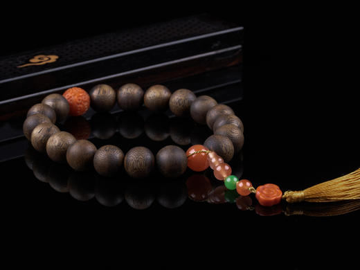 XY0250沉香+南红十八子手持念珠 商品图3