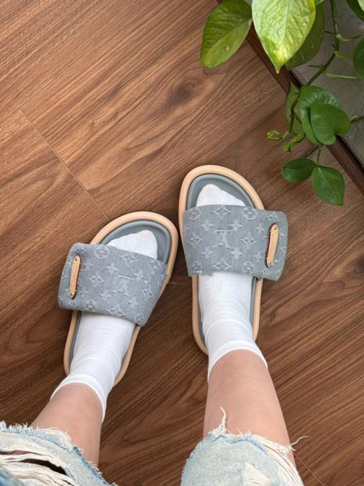 驴家LV Pool Pillow Comfort牛仔布圆头平底 穆勒鞋面包拖一字拖鞋 （HC） 商品图9