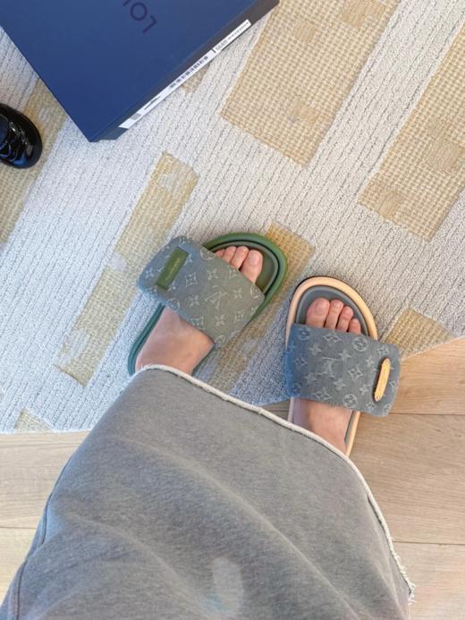 驴家LV Pool Pillow Comfort牛仔布圆头平底 穆勒鞋面包拖一字拖鞋 （HC） 商品图4