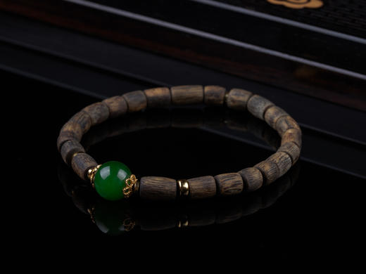 XY0280桶珠沉香+碧玉手串 商品图4