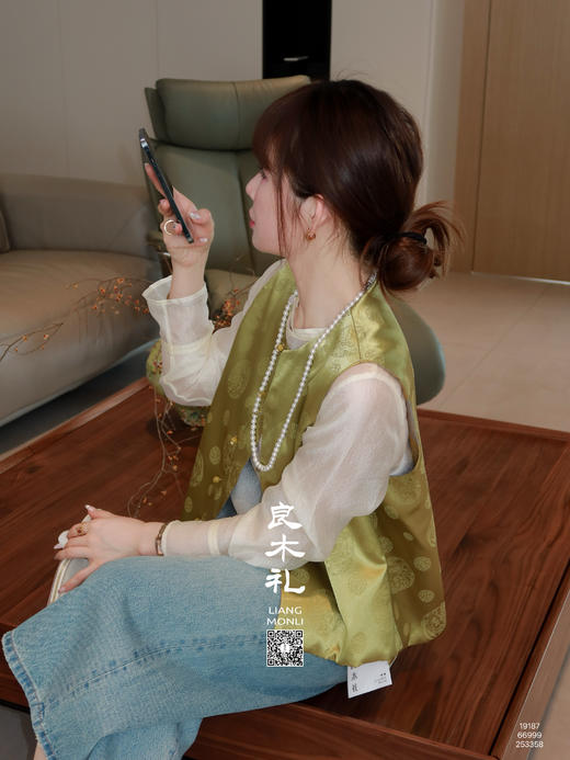 【不换不退】真丝马甲（66999） 商品图1