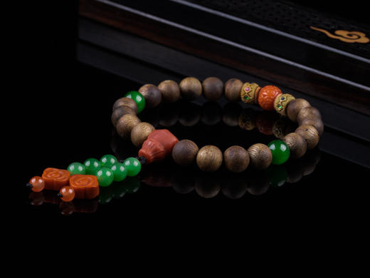 XY0228沉香+南红碧玉手串 商品图4