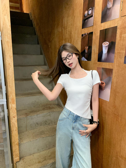 【110元任选2件】最后一波现货！不规则下摆蕾丝挂脖T 商品图5