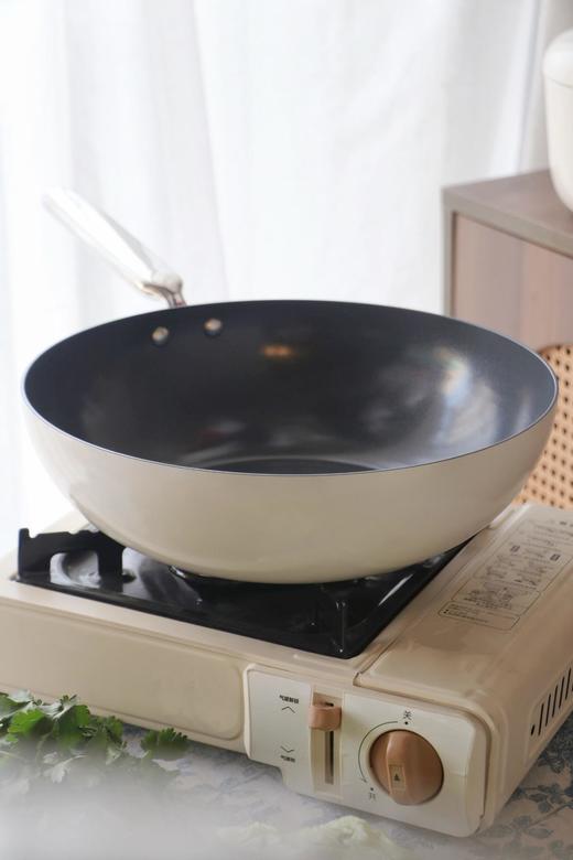 品牌破价🔥低至3折❗德国百年大牌德世朗高端线首秀🏆用造航母的钛做了口锅🏅【小满钛陶瓷轻油烟锅具】健康，不粘，超好用‼️  商品图2