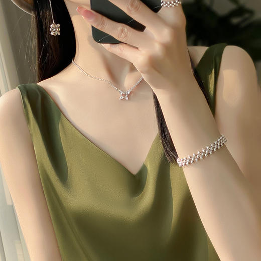 奥伊米夏季女奢华光泽丝滑仿真丝百搭V领一字领背心吊带 商品图1