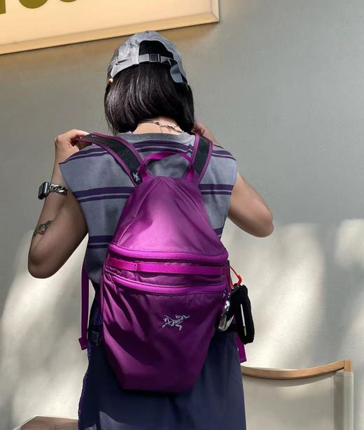 始祖鸟 最新款HELIAD15升轻量化双肩包，一款三好包包！自折叠收纳囗袋（MG） 商品图2