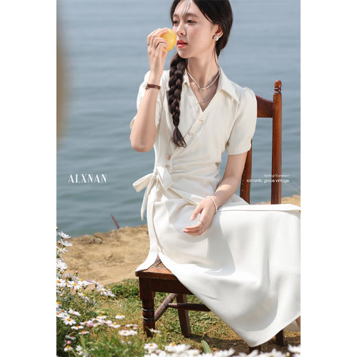 【6折秒杀】鹿向南  「月光恋人」气质设计感杏色短袖连衣裙女夏A字翻领长裙 商品图3