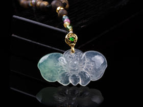 XY0285沉香+冰种飘色翡翠蝴蝶挂件