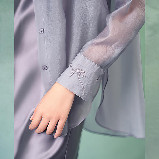 郭培成衣品牌精品系列薄雾轻纱高级感裸肤衬衫 商品图1