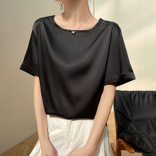 奥伊米 缤纷夏日仿真丝卷边圆领纯色丝滑短袖T恤 商品图3