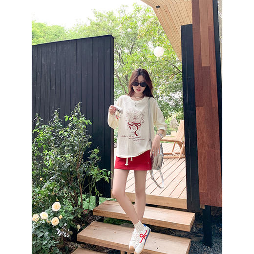 <曾小咸推荐>浅黄色红色印花宽松长袖T恤 商品图2