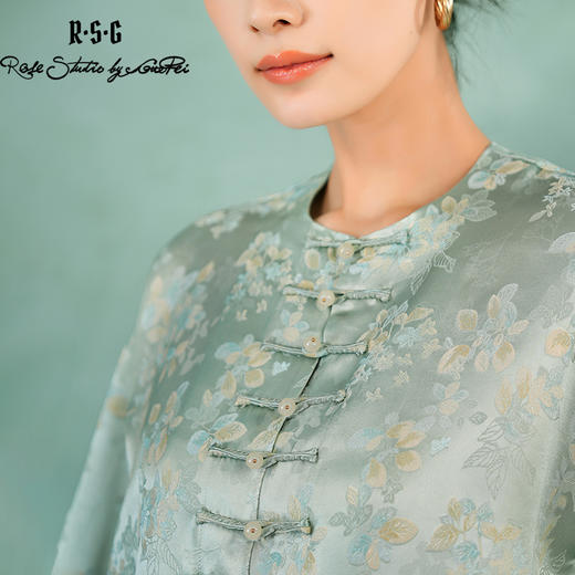 郭培成衣品牌精品系列新中式圆领提花一字扣薄外套 商品图1