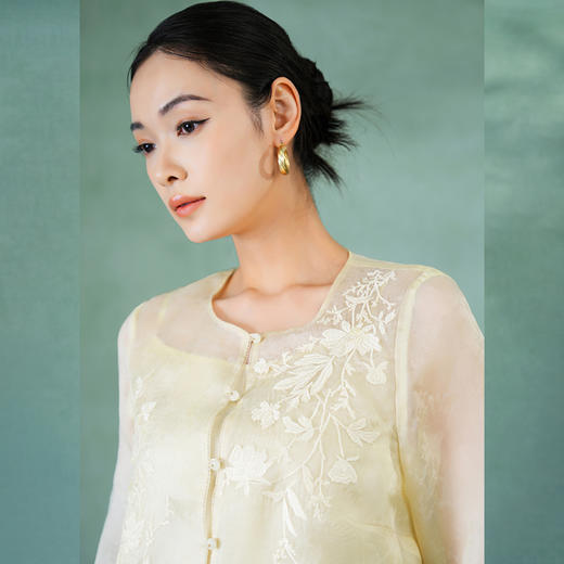 郭培成衣品牌精品系列《悦己花桑蚕丝系列》春日初绽七分袖薄上衣 商品图2