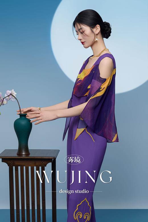 3205157 紫金梦雨 进口纹理蜂窝缎/韩国进口水晶乔其纱上衣 雾境 商品图3