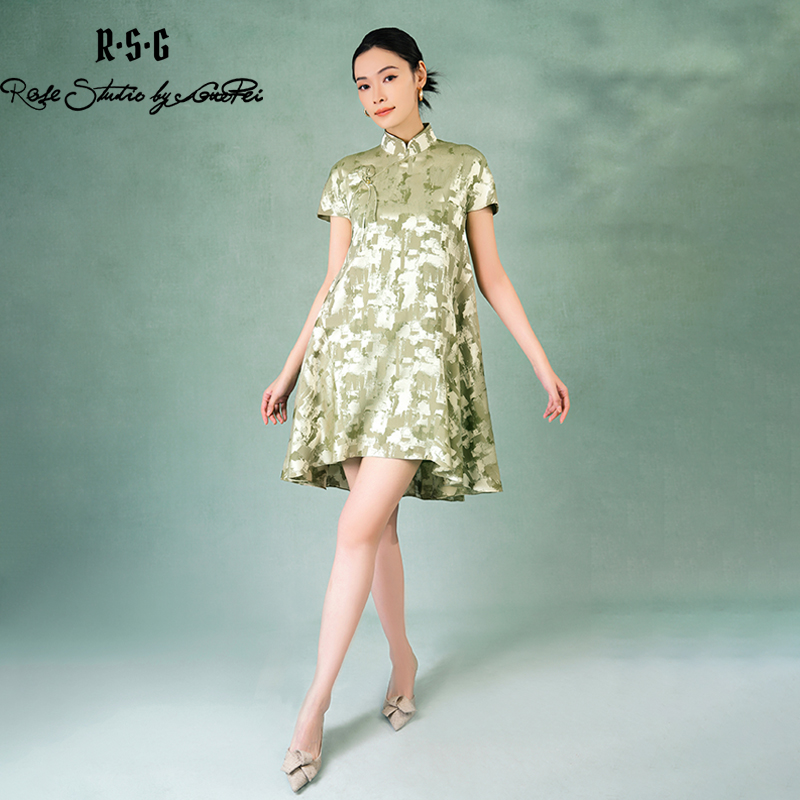 郭培成衣品牌精品系列新中式玫瑰盘扣斜襟改良旗袍