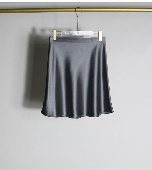 大象灰日本进口嵿级三醋酸半身裙女!2025春缎面丝滑半裙A字气质中长裙! 商品图6