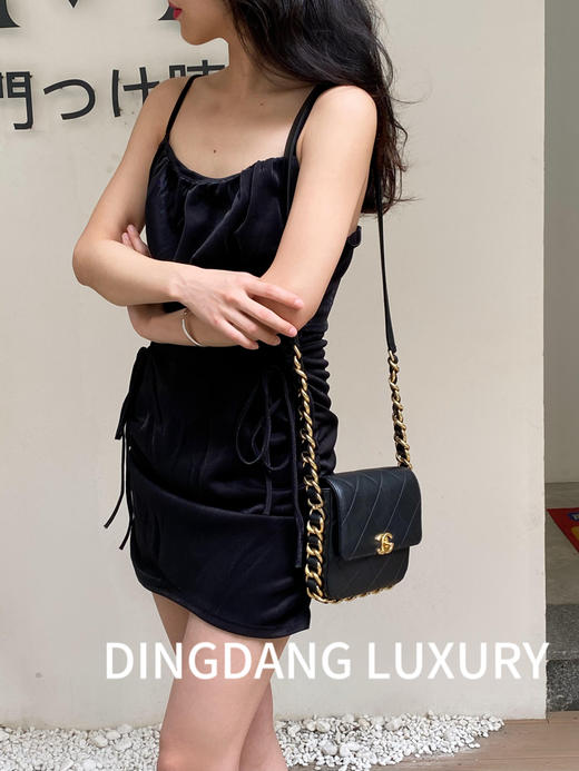 Chanel 21k 秋冬新款 黑色 粗链条 牛皮 方胖子 商品图3