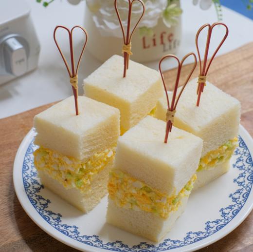  巴氏鲜乳云朵吐司 当日现种发酵  柔软拉丝 浓醇奶香一口沦陷 柔软蓬松似云朵 商品图6