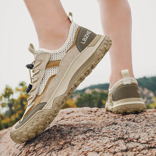 热卖中！！【拍小一码】【大Je*p官方旗舰店同款】领豹者男士户外运动徒步鞋P552（38码预售！预计5月29号左右发货！） 商品图4