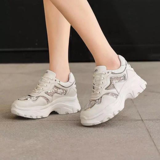 洛诗琳20347网面蕾丝时尚女鞋2025新款拼接透气内增高老爹鞋316 商品图2