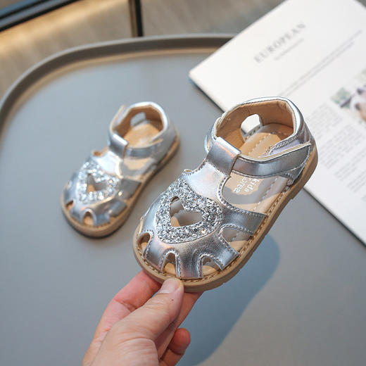 【时尚新品，清凉舒适】夏季新款宝宝包头沙滩鞋 女童软底凉鞋 中小童防滑平底鞋-QQ 商品图1