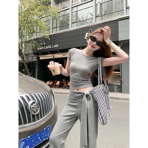 <曾小咸推荐>韩系简约基础百搭修身圆领短袖T恤 商品图1