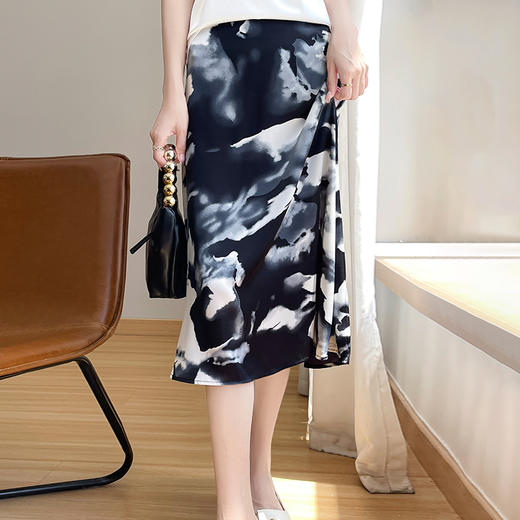 奥伊米 女士重工油墨画仿真丝高腰印花半身裙 商品图6