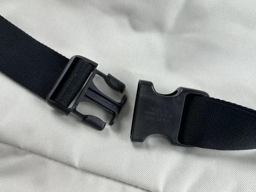 正品 NIKE 基础大LOGO挎包
规格：45x25  骨白色 商品图8