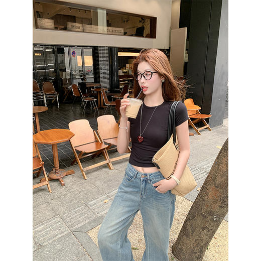 <曾小咸推荐>韩系简约基础百搭修身圆领短袖T恤 商品图2