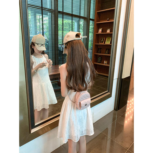 【169元任选2件】最后一波现货！法式甜美气质白色挂脖吊带连衣裙 商品图3