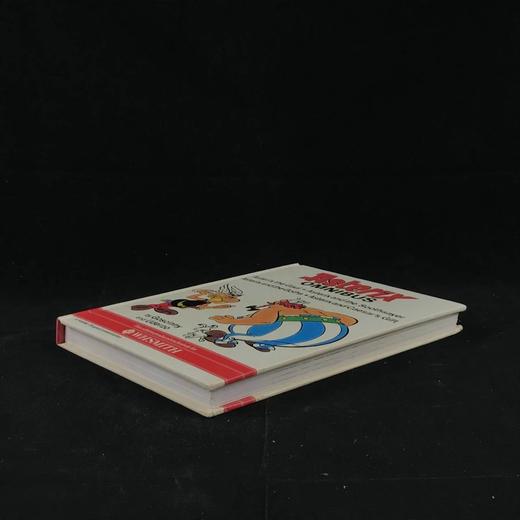 法国经典老漫画《高卢勇士阿斯特里克斯历险记》 精装16开 商品图1