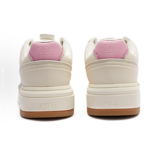 韩国原单 充正品质 MLB Chunky Liner 定制款“米白粉 月下恋人”厚底增高学长鞋 美式复古甜美少女 颜值非常高 真的被惊艳到了上脚也好好看~ 商品图4