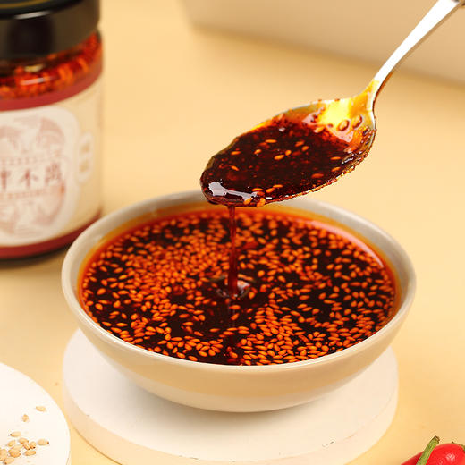 伴不离 油辣椒 油泼辣子辣椒油 180g/瓶 商品图3