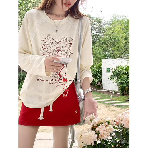 <曾小咸推荐>浅黄色红色印花宽松长袖T恤 商品图1