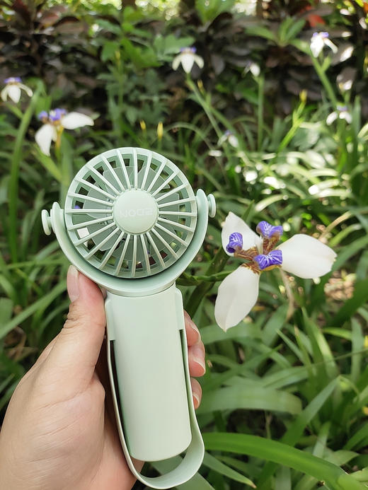 年后发！【品牌直发】出游必备❗山姆同品牌在售❗李佳琦直播间力荐！夏日必备神器🍃 【爱登EDON万能夹摇头电风扇、手持硅胶星球扇】多角度，享清凉💨宿舍、居家、户外百搭✔清凉一夏就靠它了 商品图9