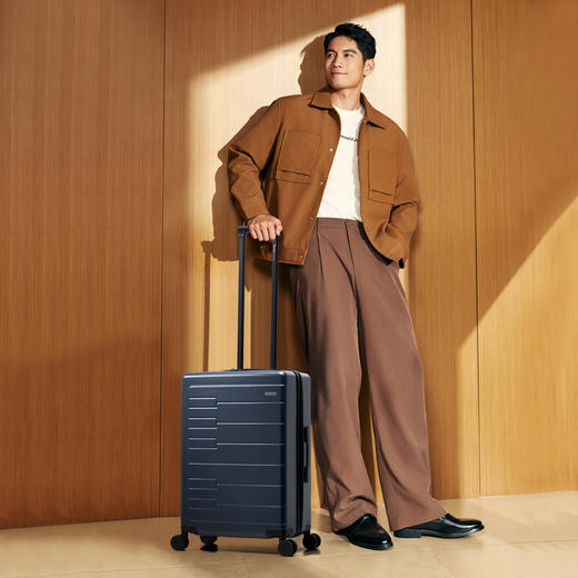 【多样屋专柜】爱华仕拉杆箱 钢琴箱行李箱旅游箱白色出游 商品图2