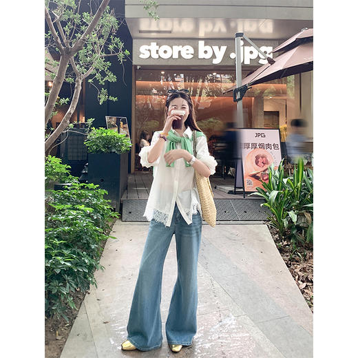 【折后再享2件88折】微信粉丝打折价！重工蕾丝拼接镂空防晒衬衫 日常189.99/件 立减50 秒杀139.99/件！！ 商品图3