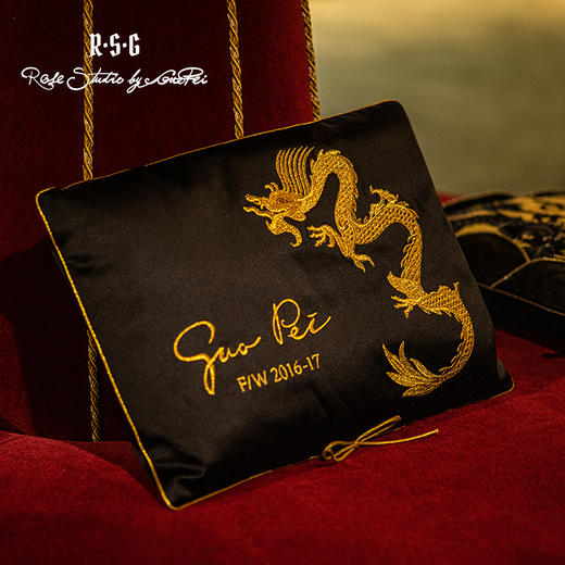 RSG郭培成衣品牌 GUOPEI巴黎高定《遇见》靠垫 商品图1