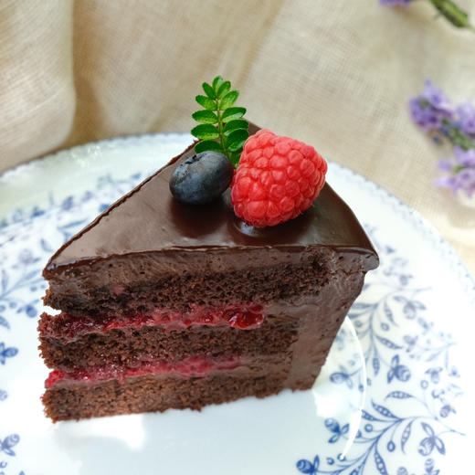 巧克力莓果蛋糕切角 Chocolate Berries Cake Slice 商品图1