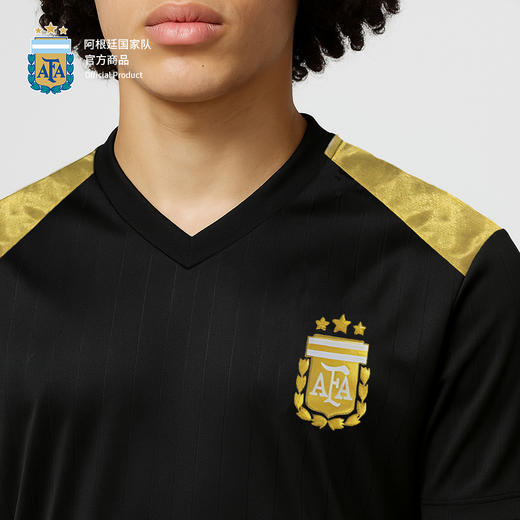【官方正版】阿根廷国家队 | 春夏新款黑金撞色T恤简约休闲短袖舒适透气 商品图4