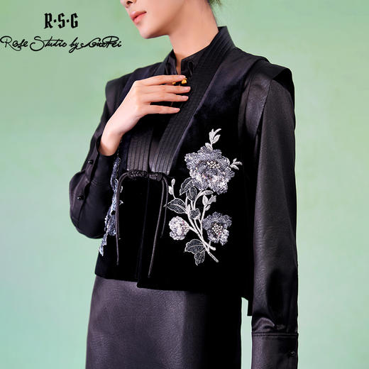 郭培成衣品牌精品系列中式老钱风重工珠绣马甲 商品图1