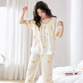 挖到宝🤩3️⃣6️⃣套免Bra印花睡衣🍃把『裸感舒适』穿成诗意，美到犯规【牧棉儿-新中式免Bra云朵棉家居服系列】 云端裸睡自由❗️最适合夏天穿的舒适居家服，带胸垫设计