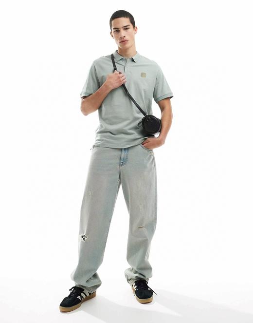 现货 Miumiu 两粒扣徽章标识翻领POLO衫 250g高克重珠地棉 硬朗挺括 商品图6