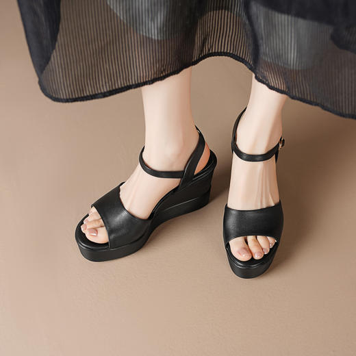 【预售5天】头层牛皮夏新款厚底沙滩坡跟女凉鞋高跟防水台舒适松糕鞋RLJR&D380 商品图4