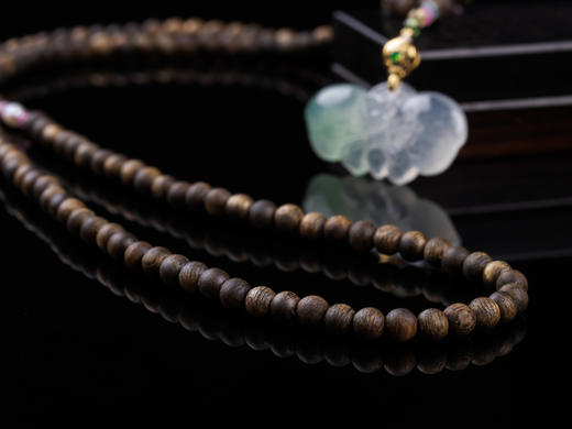 XY0285沉香+冰种飘色翡翠蝴蝶挂件 商品图5