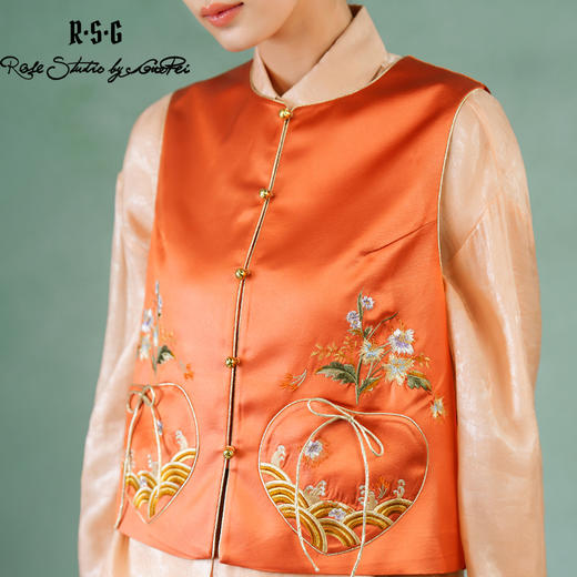 郭培成衣品牌精品系列新中式凤尾花刺绣爱心双兜马甲 商品图1